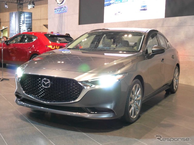 マツダ3 国内初公開、名称はグローバルで統一か?…東京オートサロン2019