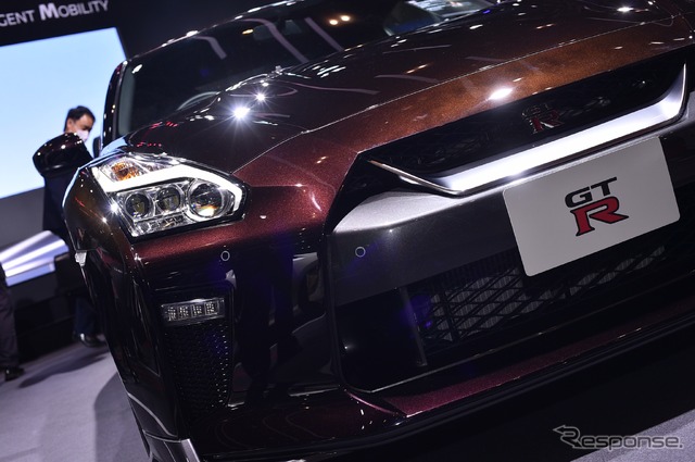 日産 GT-R 大坂なおみ選手ブランドアンバサダー就任記念モデル（東京オートサロン2019）