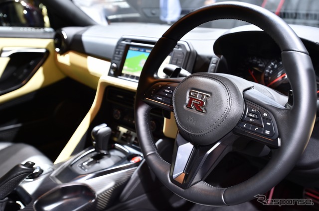 日産 GT-R 大坂なおみ選手ブランドアンバサダー就任記念モデル(東京オートサロン2019)