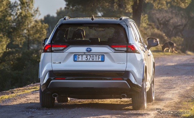 トヨタRAV4ハイブリッド 新型(欧州仕様)