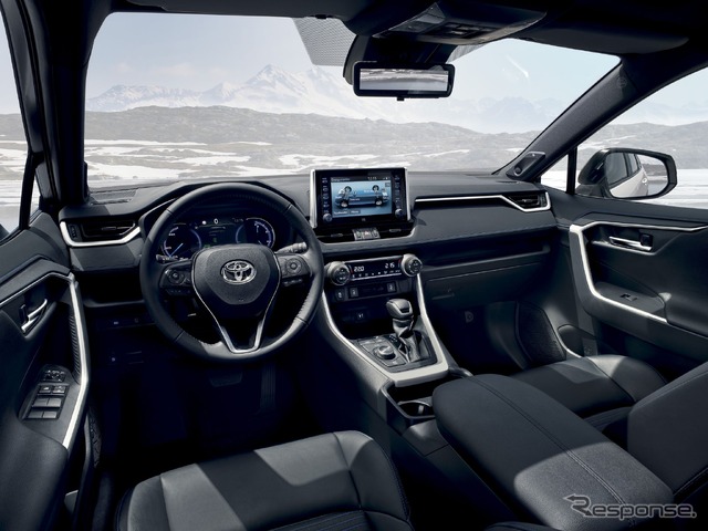 トヨタRAV4ハイブリッド 新型(欧州仕様)