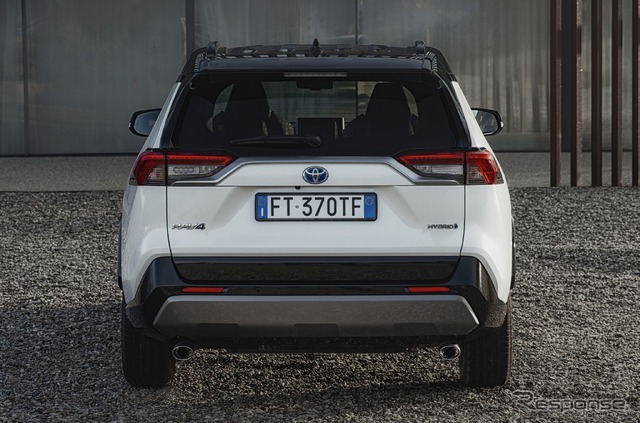 トヨタRAV4ハイブリッド 新型(欧州仕様)