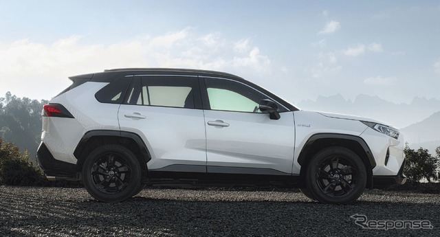 トヨタRAV4ハイブリッド 新型（欧州仕様）