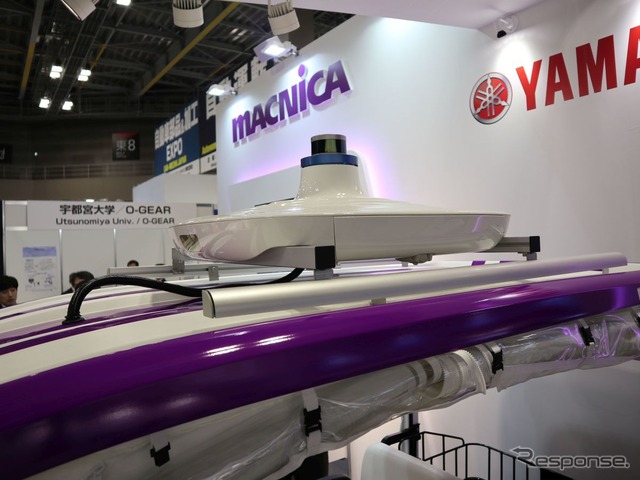 マクニカのブースに展示された「アカデミックパックPRO」。ヤマハの電動カートをベースに自動運転が可能(オートモーティブワールド2019)