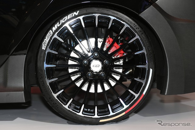 無限 CIVIC TYPE R MUGEN RC20GT Package Pre Production MODEL(東京オートサロン2019)