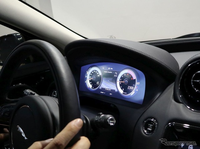 オートモーティブワールド:ブラックベリーQNX
