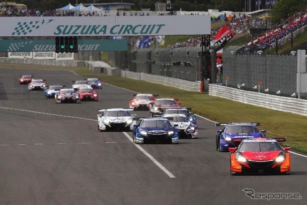 SUPER GT GT500クラススタートシーン(2018年第3戦)