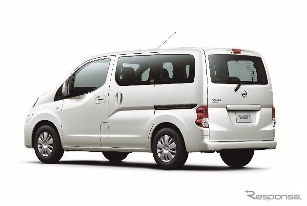 日産 NV200 バネット マルチベッドワゴン