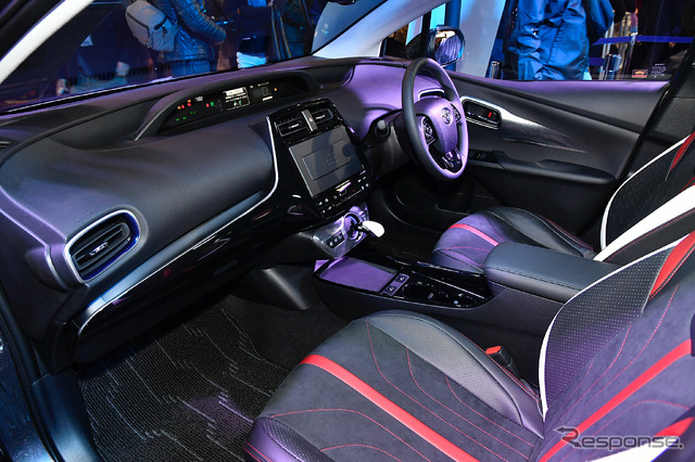 プラスするのは未来感?それとも走りの追求? MODELLISTA&TRDの新型プリウスエアロの見所を知る