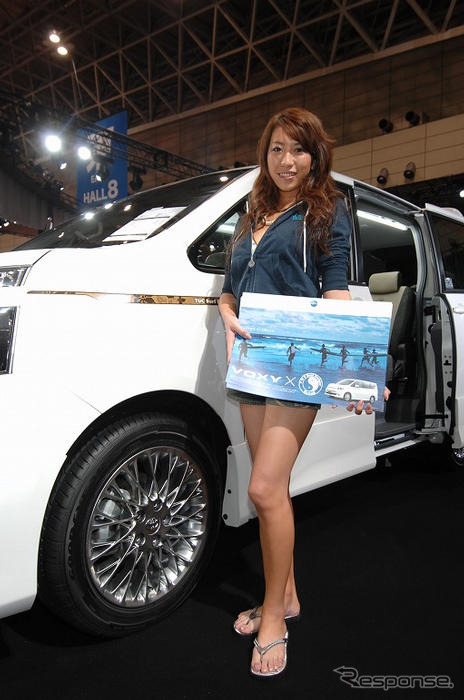 【東京オートサロン08】コンパニオン写真蔵…トヨタ