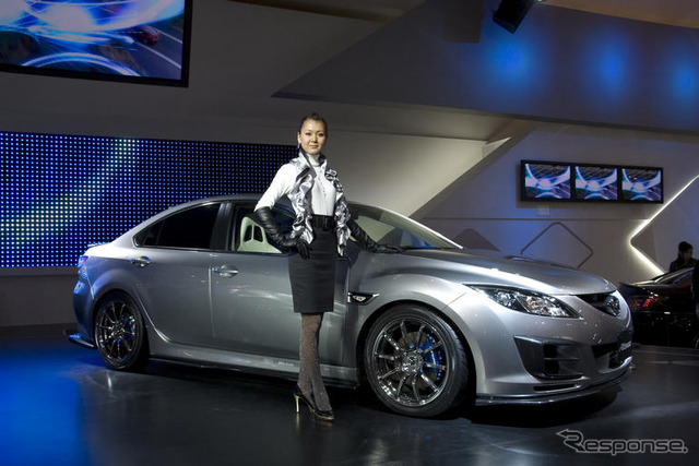 【東京オートサロン08】マツダ、ストリートを意識したカスタム