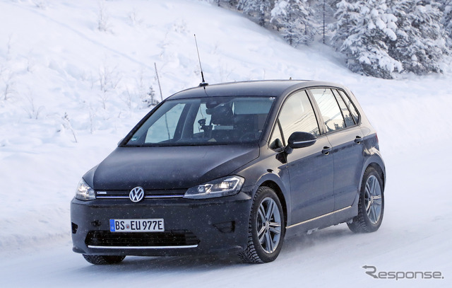 VW ID. ブランドの新型クロスオーバー車プロトタイプ(スクープ写真)