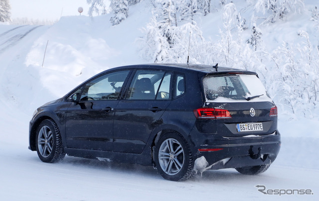 VW ID. ブランドの新型クロスオーバー車プロトタイプ(スクープ写真)