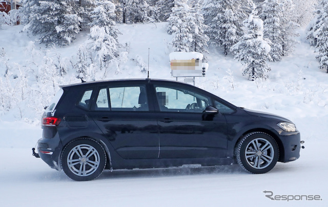 VW ID. ブランドの新型クロスオーバー車プロトタイプ(スクープ写真)