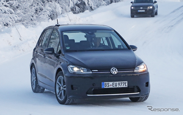 VW ID. ブランドの新型クロスオーバー車プロトタイプ(スクープ写真)