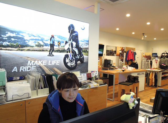 店内にある佐藤さんのデスクスペース。ただし週末ともなればここに座っていることはほとんどないのだとか!?