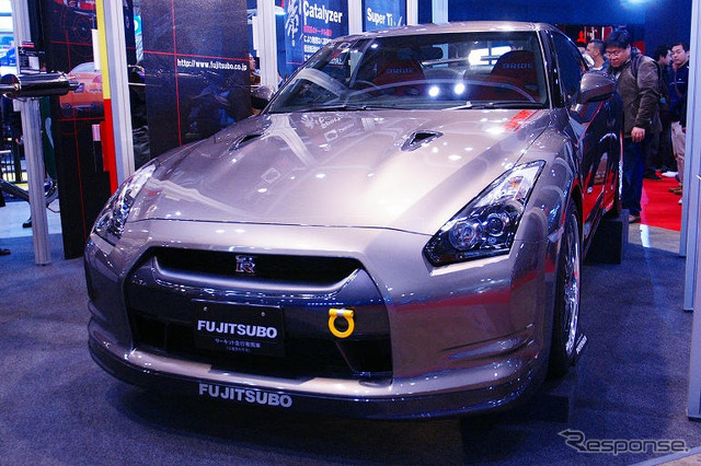 【東京オートサロン08】あちらこちらで GT-R
