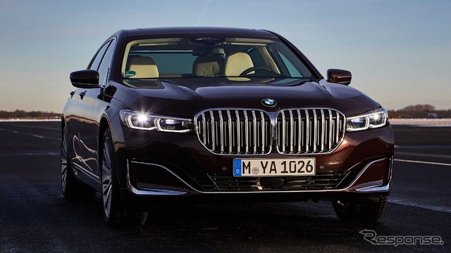 BMW 7シリーズ 改良新型のPHV、745Le