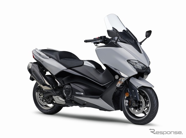 ヤマハ TMAX530 DX ABS(マットライトグレーメタリック4)