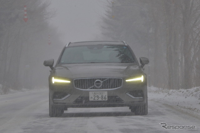 【ボルボ V60 新型試乗】過酷な冬の北海道 ボルボV60は何を魅せる…伊藤梓