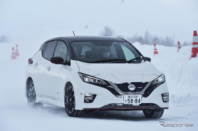 日産 リーフ(日産インテリジェントモビリティ雪上試乗会)