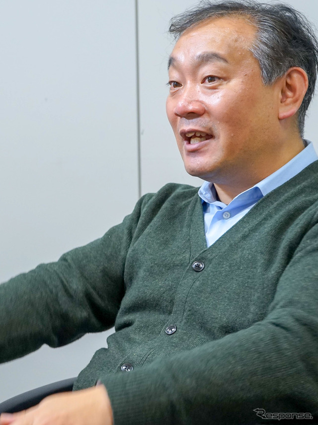 矢野経済研究所で移動体通信・エレクトロニクス市場を担当する賀川勝（かがわ すぐる）上級研究員