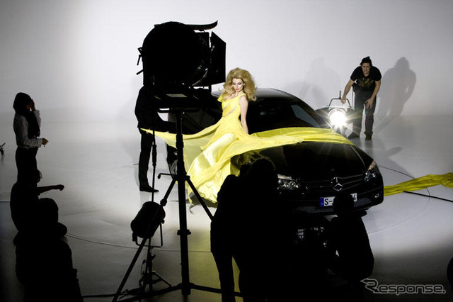 メルセデスベンツの新型クーペ『CLC』はファッション・ウィークで公開