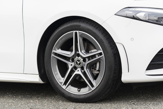 メルセデスベンツ Aクラス 新型(A180 スタイル AMGライン装着車)