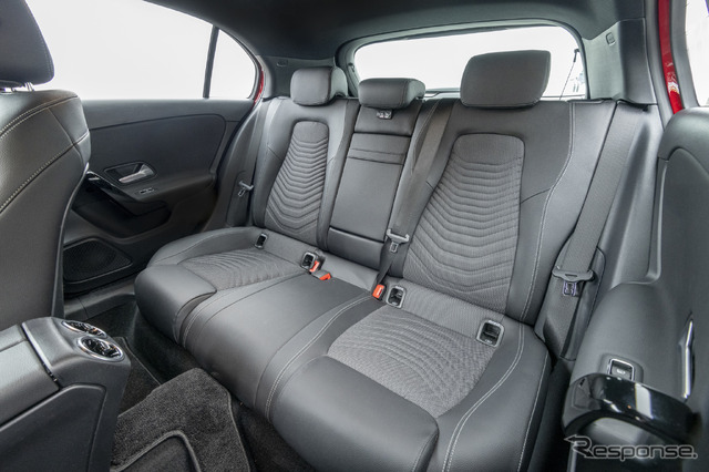 メルセデスベンツ Aクラス 新型(A180 スタイル)