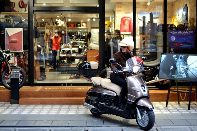 バイクやクルマをエレガントに楽しむ、大人のための「モーターファション」を提案するモトーリモーダ(東京都中央区銀座8-16-6-1F)