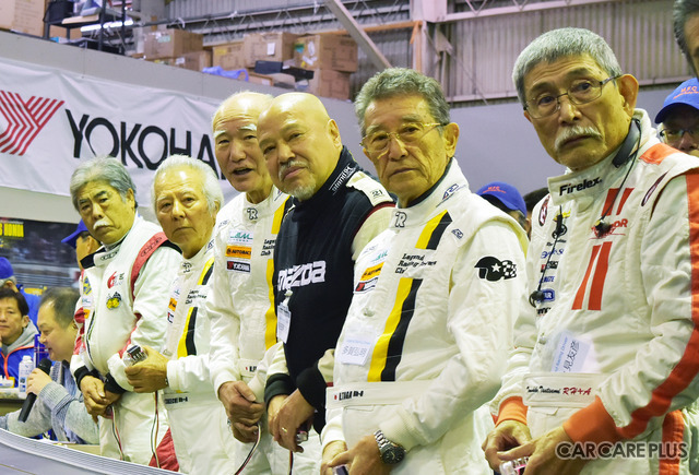 右から、津々見友彦、多賀弘明、寺田陽次郎、鮒子田寛、武智勇三、長坂尚樹(敬称略)