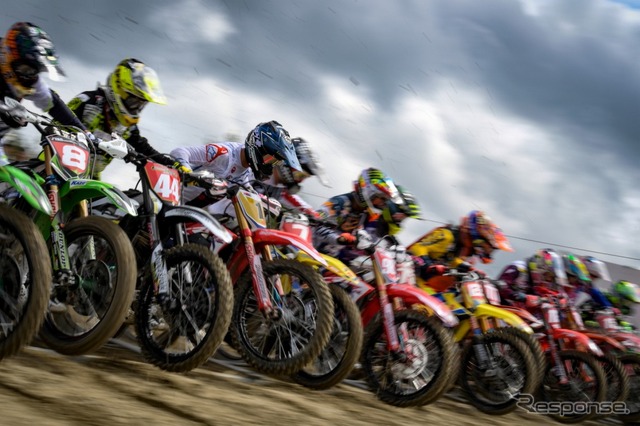 日本レース写真家協会会員による写真展「COMPETITION」(参考画像)