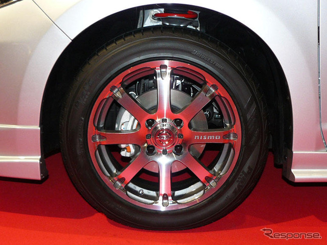 【東京オートサロン08】NISMOは ティーダ をチューン