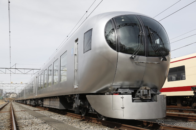 8号車(池袋寄り先頭車)