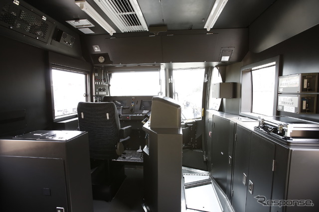 池袋寄り先頭車(8号車)運転席