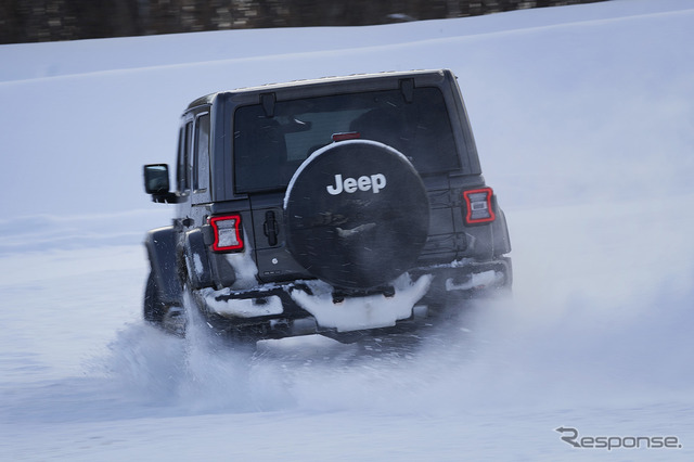 ジープ ラングラー 新型（アンリミテッド・サハラ・ローンチエディション3.6L）