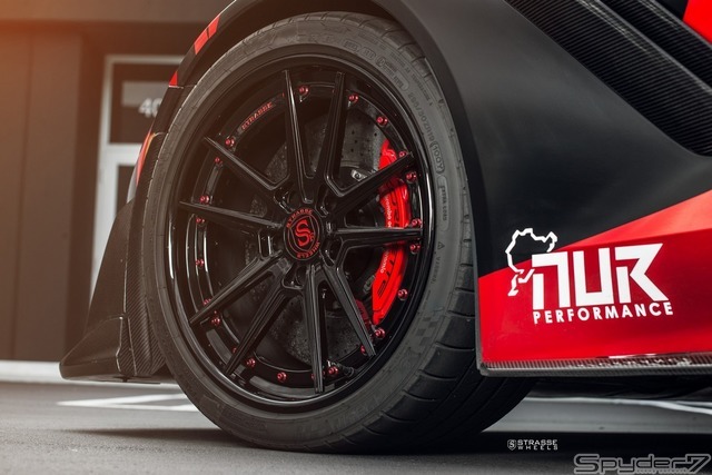 シボレー コルベット ZR1 カスタムカー(Strasse Wheels)