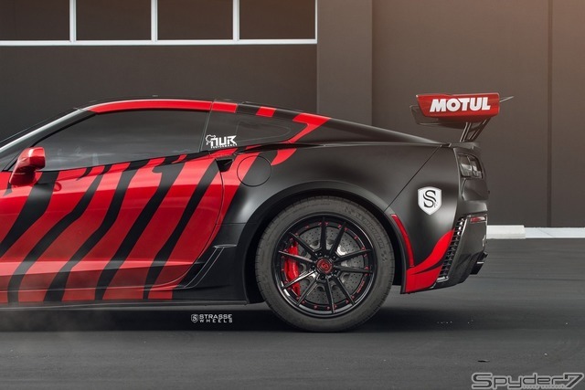 シボレー コルベット ZR1 カスタムカー(Strasse Wheels)