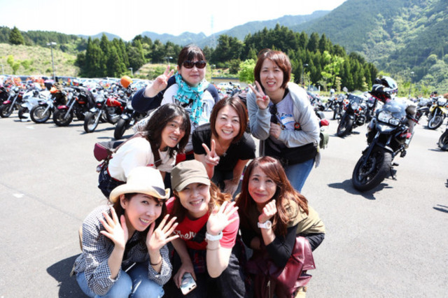 メンバー1800名のfacebookコミュニティ「バイク女子部」、知ってますか?