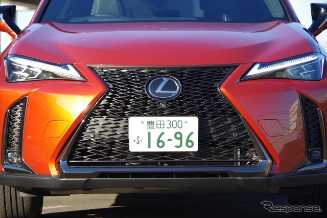 レクサス UX200 F SPORT