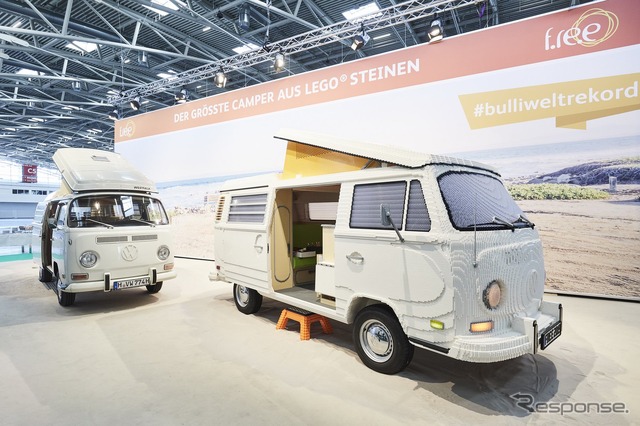 VW T2 のキャンピングカーの実物大レゴブロック仕様