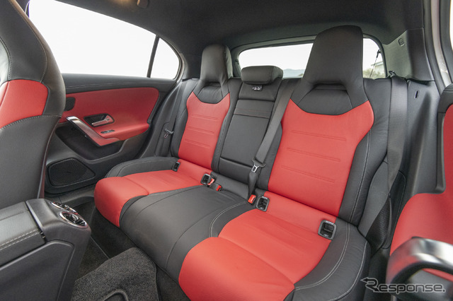 メルセデスベンツ Aクラス 新型(A180 スタイル AMGライン装着車)