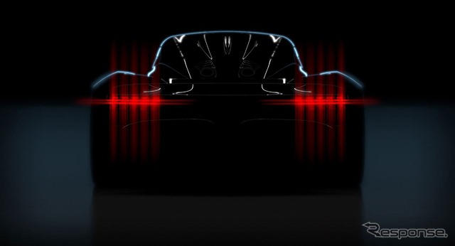 アストンマーティンの新型ミッドシップハイパーカーのティザーイメージ