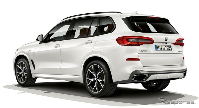 新型BMW X5 のxDrive 45e