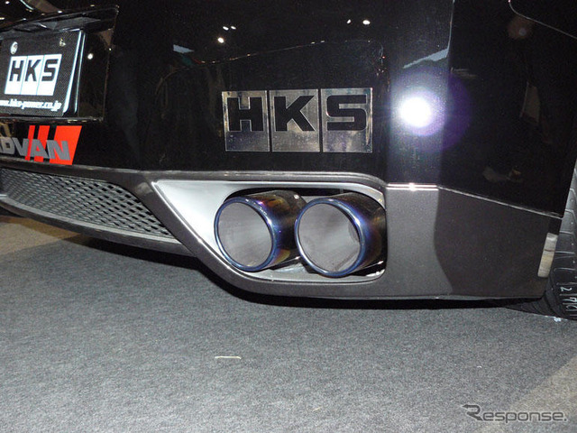 【東京オートサロン08】HKS、エンジン周りも手を入れた日産 GT-Rを出展
