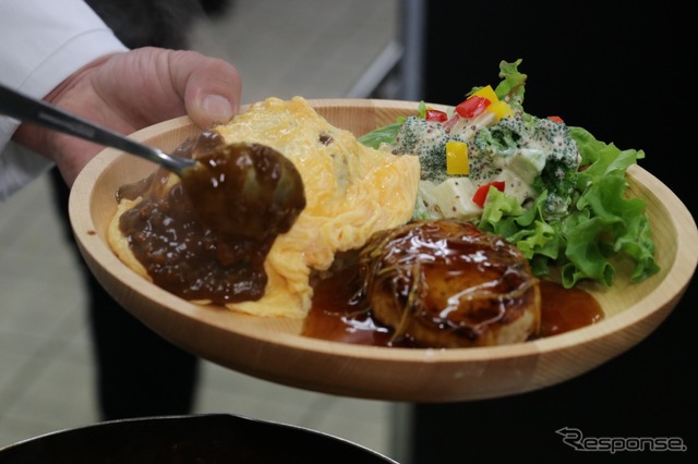 菅生の「極!森林取りディッシュ」キーマカレーを書けたら完成!