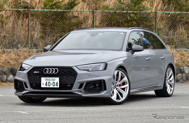 アウディ RS4アバント 新型