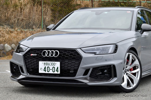 アウディ RS4アバント 新型