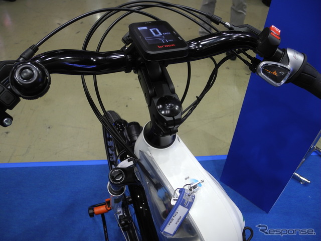 清流パワーエナジーが展示した燃料電池アシスト自転車「アルファバイク」