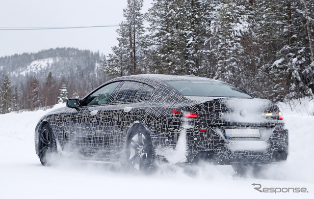 BMW M8 グランクーペ スクープ写真